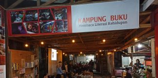 SATU TAHUN KAMPUNG BUKU; OASE, SENI, DAN KREATIVITAS