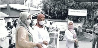 GATRIWARA BELI TAKJIL KE PEDAGANG KECIL