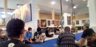 LUKISAN, DAN BAGAIMANA KITA DIIZINKAN MENAFSIRKANNYA DENGAN MERDEKA
