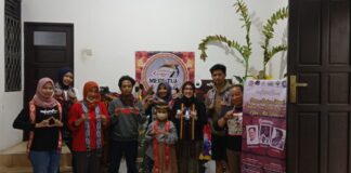 LITERATUR TARIAN DAYAK YANG MINIM, SANGGAR MERATUS LESTARI DITANTANG UNTUK MENULISKANNYA
