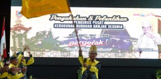 DIKUKUHKAN SEBAGAI KETUA UMUM KERUKUNAN BUBUHAN BANJAR SEDUNIA, PAMAN BIRIN: AYO, JEMPUT DUNIA!