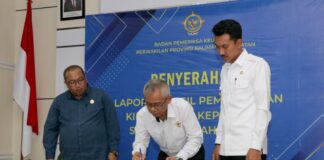PEMKAB BANJAR TERIMA LHP BPK PERWAKILAN KALSEL