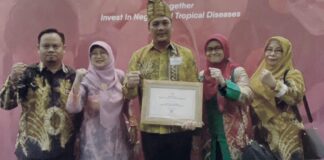 KOTA BEBAS FRAMBUSIA, PEMKOT BANJARBARU TERIMA PENGHARGAAN DARI KEMENKES RI