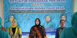 9 TP PKK DAN BUNDA PAUD DIKUKUHKAN, NURGITA TIYAS SOROTI KESEHATAN DAN PENDIDIKAN