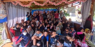 DUKUNG LITERASI, LURAH SUNGAI BESAR TURUN LANGSUNG JADI RELAWAN MENGAJAR