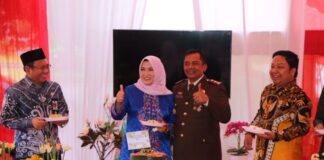 SEKDA BANJAR BERI PUJIAN DI HARI BHAKTI ADHYAKSA DAN HUT IAD KE-23