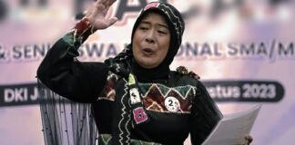 RAIH PENGHARGAAN KHUSUS, AL AZIZAH HARUMKAN BANJARBARU DI AJANG FLS2N 2023