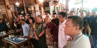 KAMPANYE DAMAI, POLRES BANJARBARU BERSAMA FORKOPIMDA GELAR BAKISAHAN JELANG PEMILU 2024