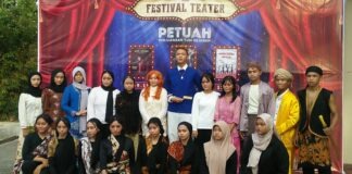 “MANAWING”, TEATER AKSATA BANJARBARU TAMPIL MEMUKAU DI BALAIRUNG SARI