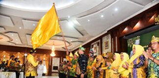 LANTIK PENGURUS PDK KBB, PAMAN BIRIN: BANGUN KEBERSAMAAN WARGA BANJAR