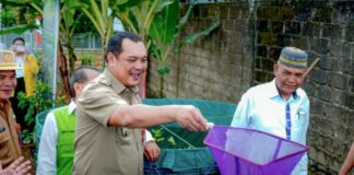 ADITYA RESMIKAN KAMPUNG BANJARBARU BANTURANKU CITRA LESTARI