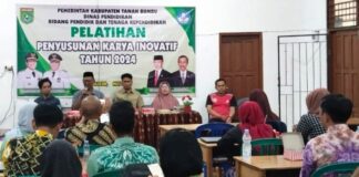GURU SMP SE-TANAH BUMBU LATIHAN MENULIS FEATURE