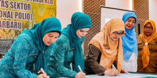 VIVI ZUBEDI INGATKAN KOMITMEN SUKSESKAN PEKAN IMUNISASI NASIONAL POLIO
