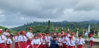 PAMAN BIRIN RESMIKAN SEKOLAH FILIAL SDN 3 MANTEWE TANAH BUMBU