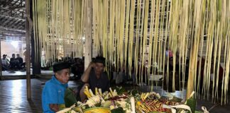 NGOBROL TENTANG ARUH DI TEPI ZAMAN