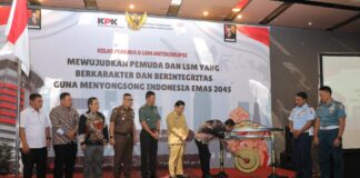 MELALUI KELAS PEMUDA DAN LSM ANTIKORUPSI, PAMAN BIRIN:GENERASI MUDA AGEN PERUBAHAN