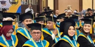 WISUDA STIMI, GUBERNUR BERPESAN AGAR KREATIF CIPTAKAN LAPANGAN KERJA