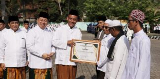 HARI SANTRI NASIONAL, GUBERNUR: TANAMKAN NILAI-NILAI PERJUANGAN NKRI