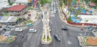 SIMPANG EMPAT KAWASAN TAMAN VAN DER PIJL MULAI COBA DIOPERASIKAN