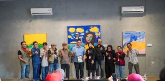 BUKA PAMERAN LUKISAN “MUSIM SENI”, ADITYA BERHARAP JADI MOTIVASI BAGI PERUPA BANJARBARU