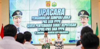 PENGAMBILAN SUMPAH PNS DAN PPK, ADITYA: IRINGI DENGAN PENINGKATAN KINERJA