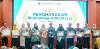 BANJARBARU RAIH SEJUMLAH PENGHARGAAN DI PERINGATAN HARGANAS KE-32 TINGKAT PROVINSI KALSEL