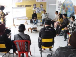 WABUL SAWI FESTIVAL “MELIHAT AAN MANSYUR BEKERJA MENYALAKAN API MIWF”