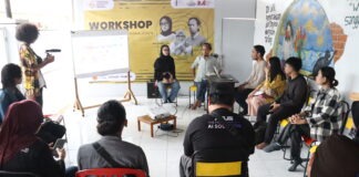 WABUL SAWI FESTIVAL “MELIHAT AAN MANSYUR BEKERJA MENYALAKAN API MIWF”