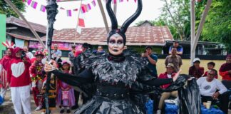 LOMBA PESTA KOSTUM WARNAI HUT KE-80 KEMERDEKAAN RI