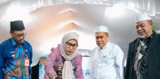 SAMPAIKAN CAPAIAN 100 HARI KERJA, LISA-WARTONO BERKELILING KUNJUNGI WARGA