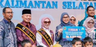 BANJARBARU RAIH DUA PENGHARGAAN PADA PERINGATAN HARI ANAK NASIONAL 2025