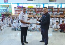 BASAIBU WIKI KALIMANTAN “BAKUNJANG” KE SMKN 1 MARTAPURA DAN MAN TALA; SUARAKAN PERSOALAN LINGKUNGAN