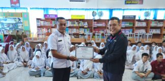 BASAIBU WIKI KALIMANTAN “BAKUNJANG” KE SMKN 1 MARTAPURA DAN MAN TALA; SUARAKAN PERSOALAN LINGKUNGAN
