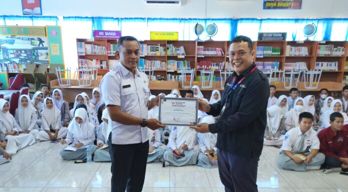 BASAIBU WIKI KALIMANTAN “BAKUNJANG” KE SMKN 1 MARTAPURA DAN MAN TALA; SUARAKAN PERSOALAN LINGKUNGAN