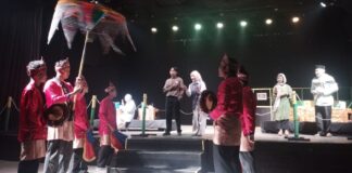 “BAJU RIGAT”; MENELANJANGI KEMUNAFIKAN DI BALIK PENAMPILAN